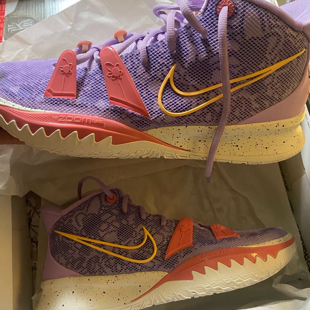 Nike Men’s size 13 Kyrie 7 Sneakers